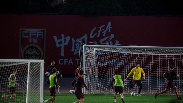 官方赛程-【观察】训练OR比赛，怎么就成了国足难题？